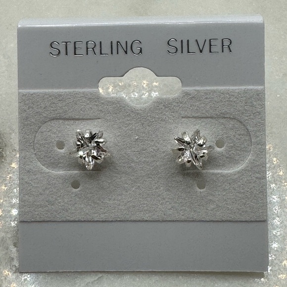 2/$30 Genuine 925 Sterling Silver Star Zircon Stud Earrings - Picture 6 of 6